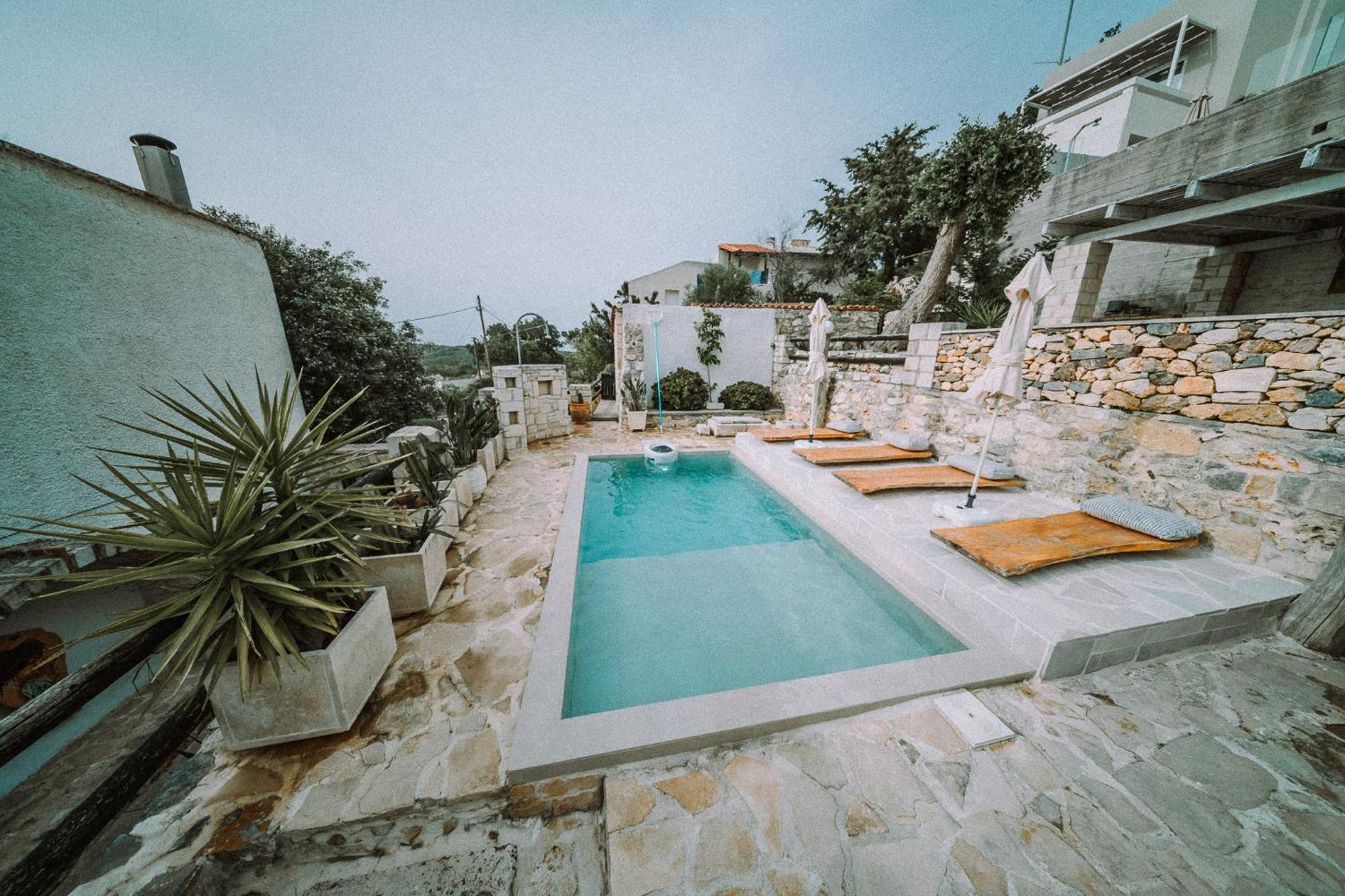 Antonia'S Stonebuilt Mansion With A Private Pool Villa Arméni Kültér fotó