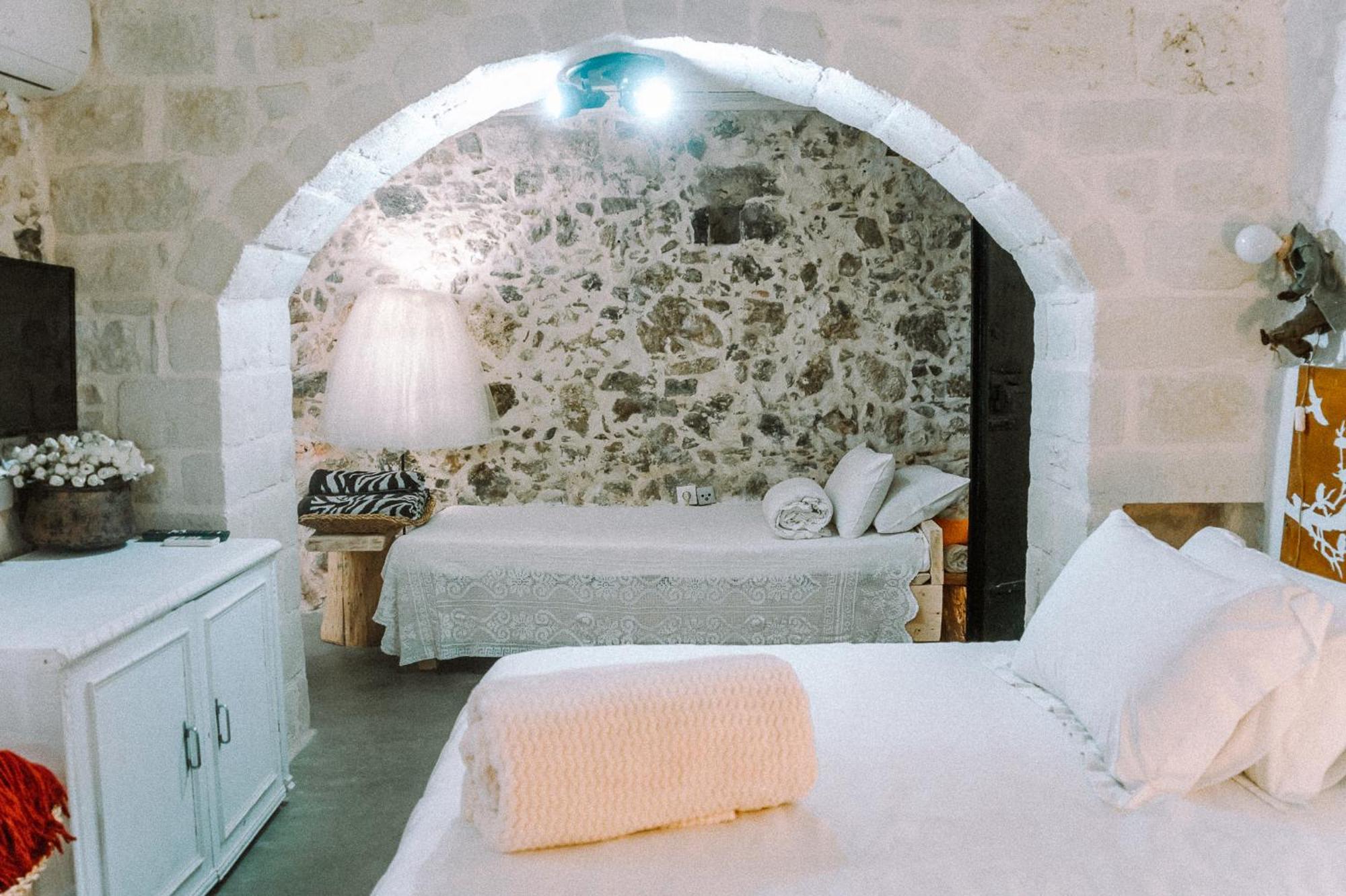 Antonia'S Stonebuilt Mansion With A Private Pool Villa Arméni Kültér fotó