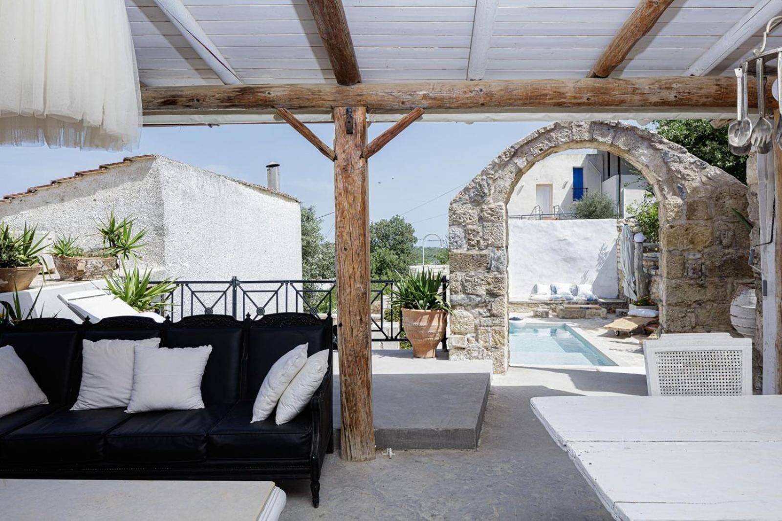Antonia'S Stonebuilt Mansion With A Private Pool Villa Arméni Kültér fotó